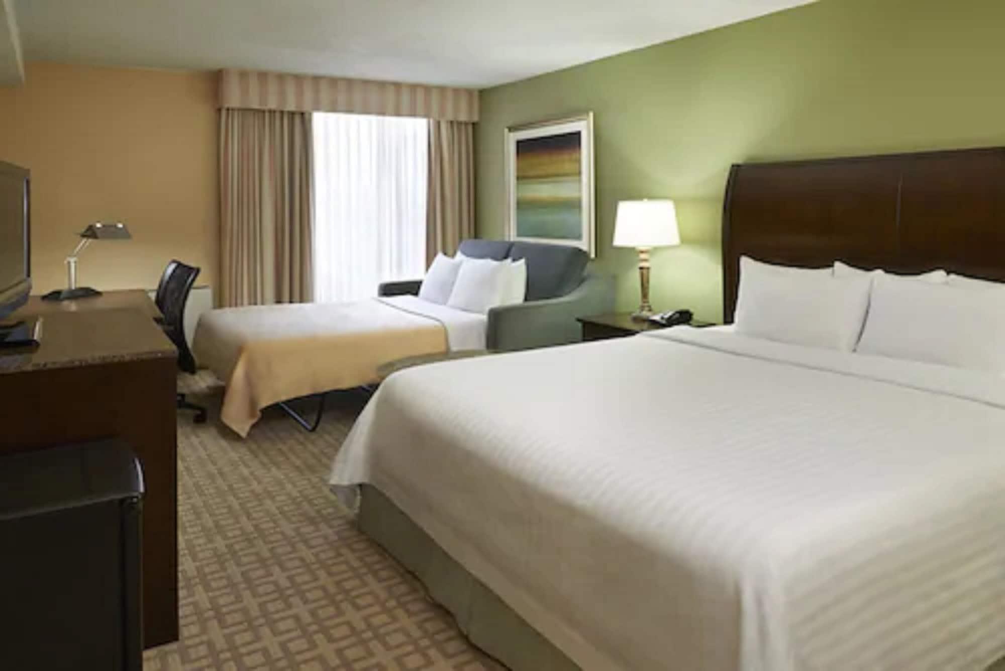 Hotel Carlingview Toronto Airport Mississauga Ngoại thất bức ảnh