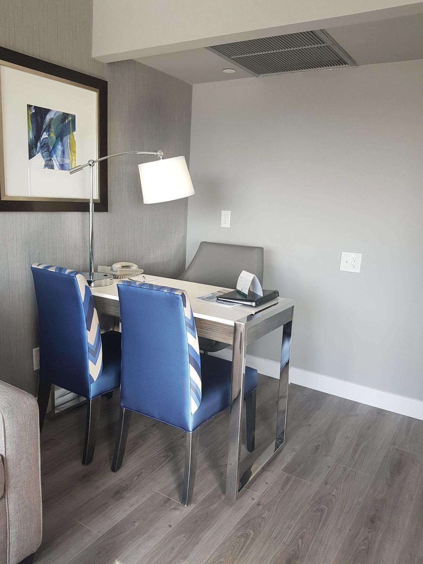 Hotel Carlingview Toronto Airport Mississauga Ngoại thất bức ảnh