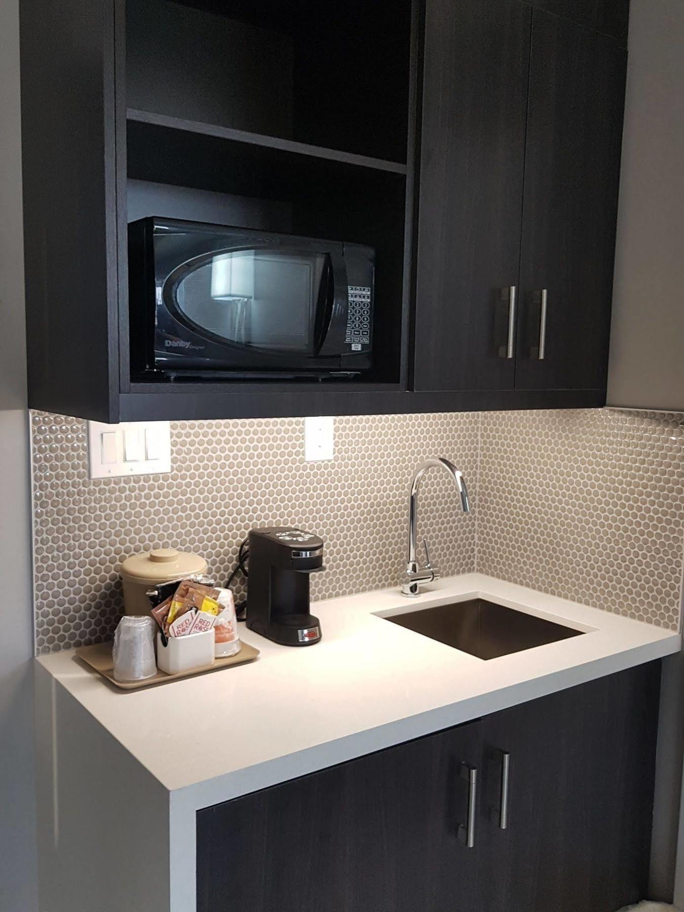 Hotel Carlingview Toronto Airport Mississauga Ngoại thất bức ảnh