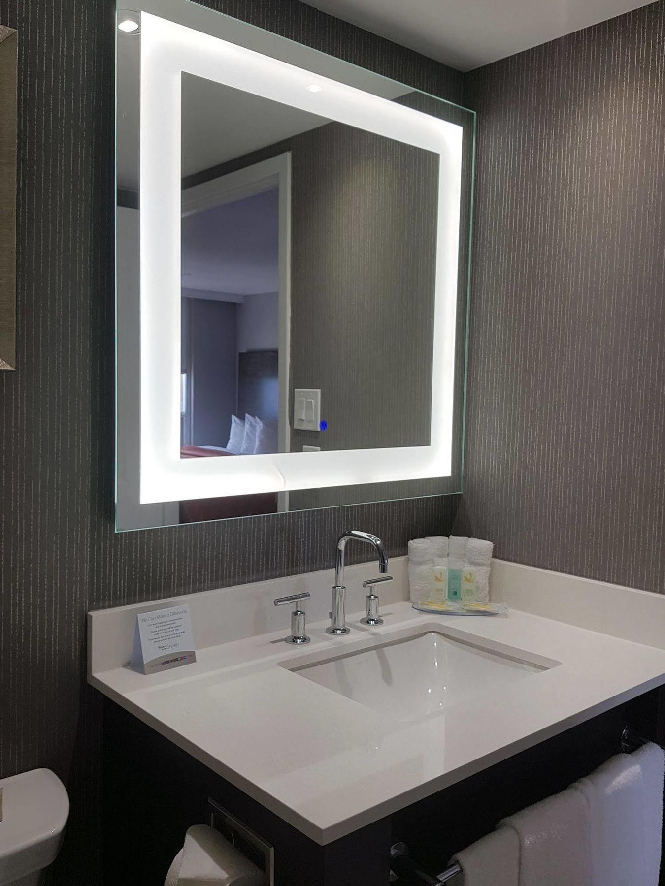 Hotel Carlingview Toronto Airport Mississauga Ngoại thất bức ảnh